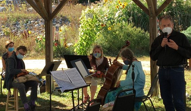 Key image for: Live Music—String Trio Master Class